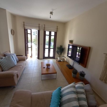 Helios Heights Spirits, Aphrodite Hills Golf Resort 库克里亚 外观 照片