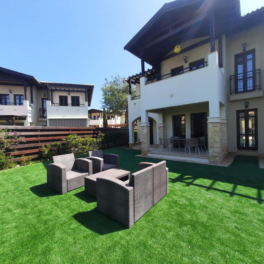 Helios Heights Spirits, Aphrodite Hills Golf Resort 库克里亚 外观 照片