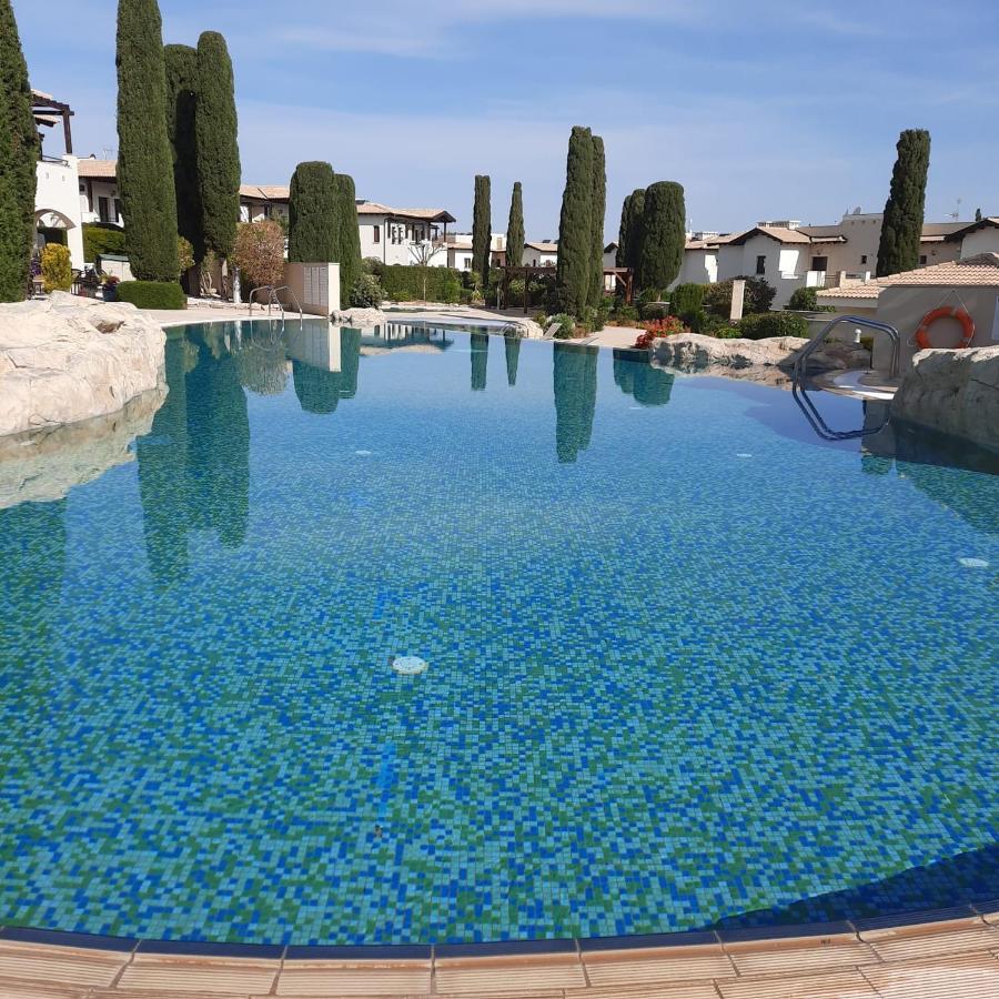 Helios Heights Spirits, Aphrodite Hills Golf Resort 库克里亚 外观 照片