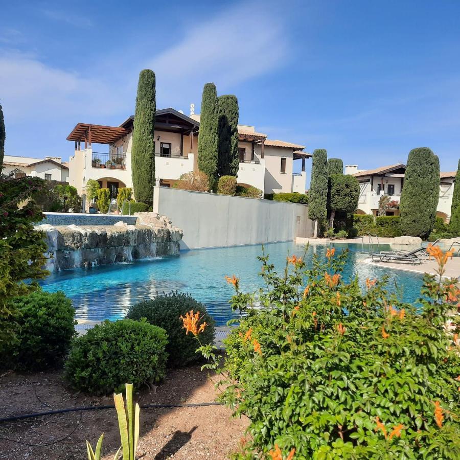 Helios Heights Spirits, Aphrodite Hills Golf Resort 库克里亚 外观 照片