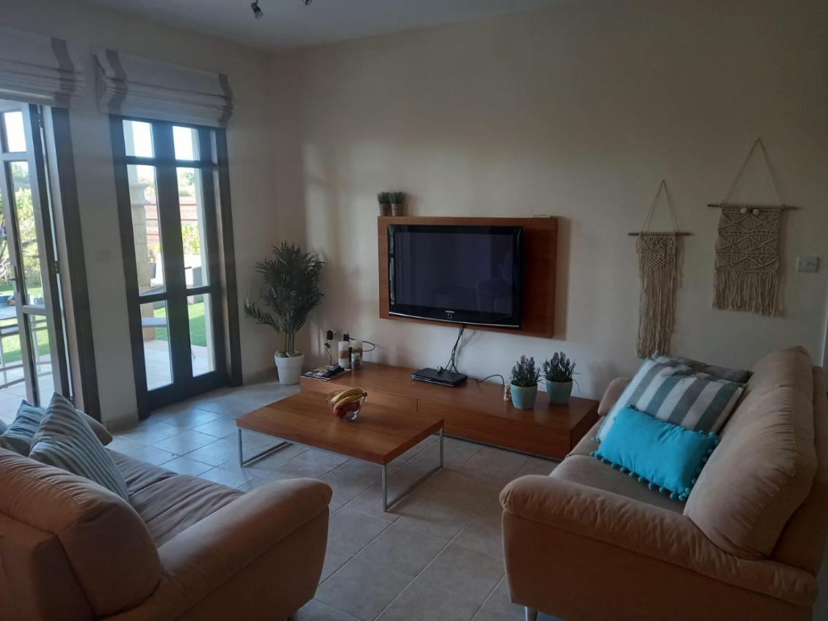 Helios Heights Spirits, Aphrodite Hills Golf Resort 库克里亚 外观 照片