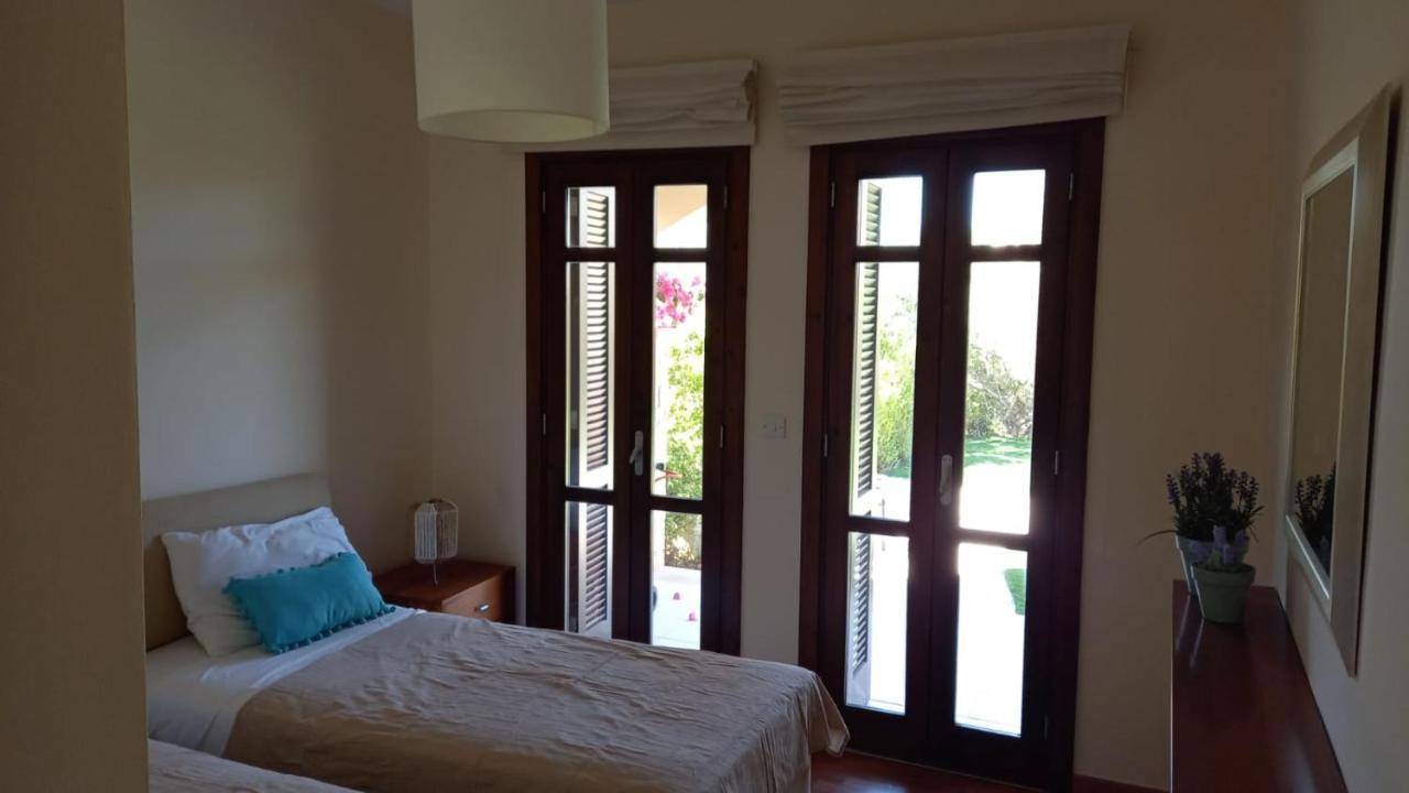 Helios Heights Spirits, Aphrodite Hills Golf Resort 库克里亚 外观 照片
